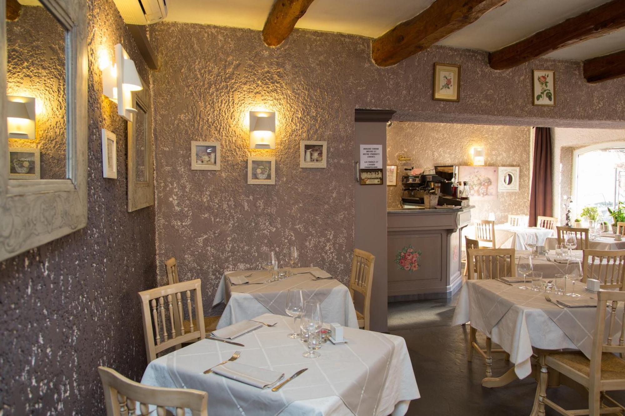 Logis Hotel Restaurant La Farigoule Sainte-Cécile-les-Vignes Buitenkant foto