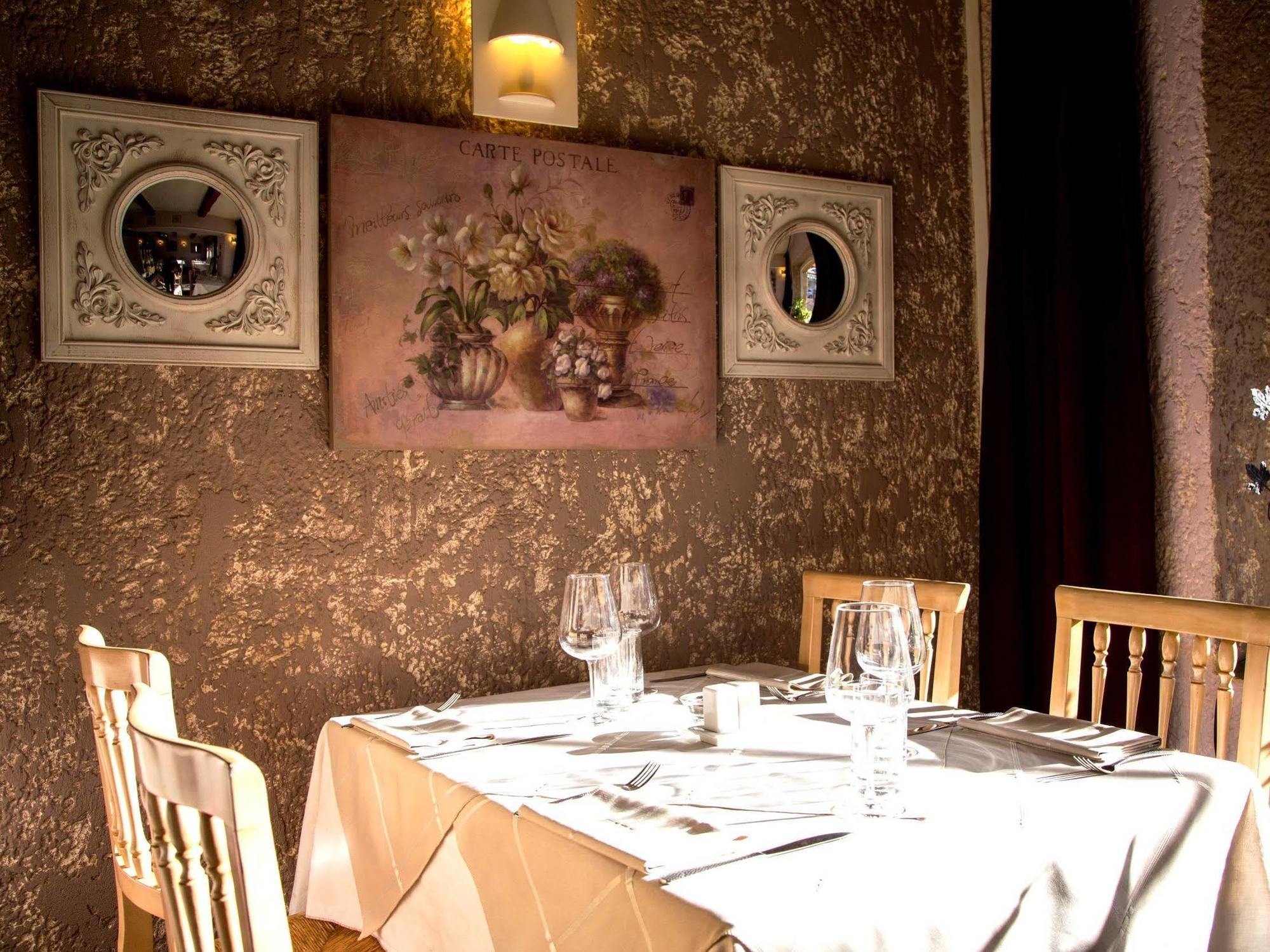 Logis Hotel Restaurant La Farigoule Sainte-Cécile-les-Vignes Buitenkant foto