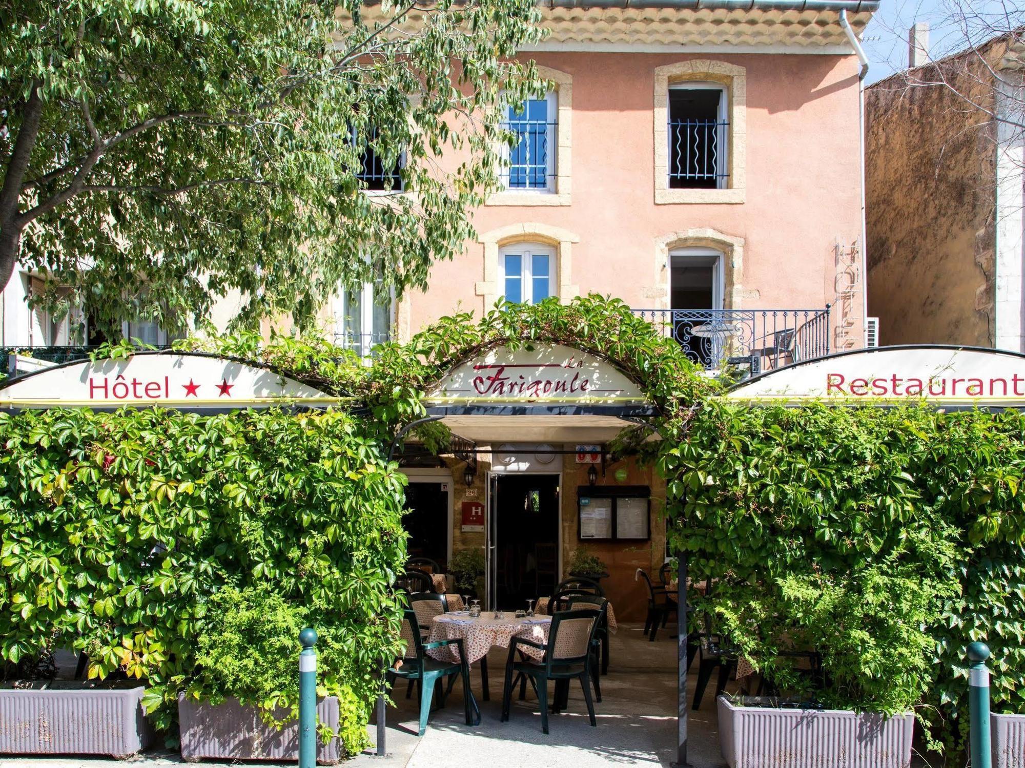 Logis Hotel Restaurant La Farigoule Sainte-Cécile-les-Vignes Buitenkant foto